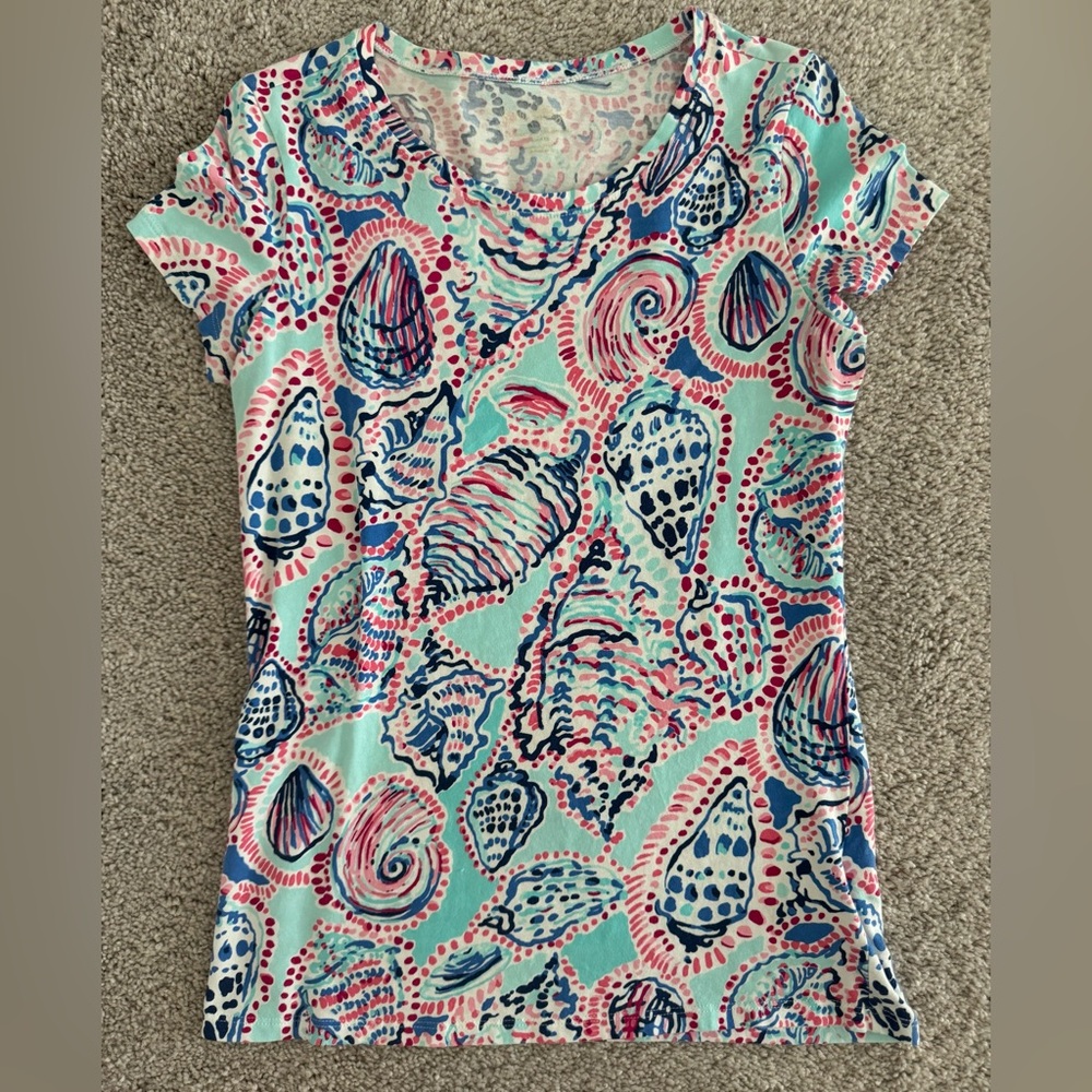 Lilly Pulitzer Vibrant Seashell Print Short Sleeve Top
